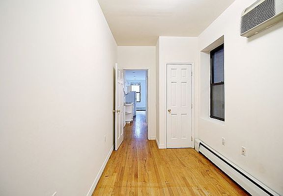 4th image of 1376 1st Ave APT 14