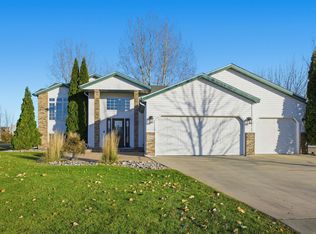 3164 11th Ave S, Moorhead, MN 56560