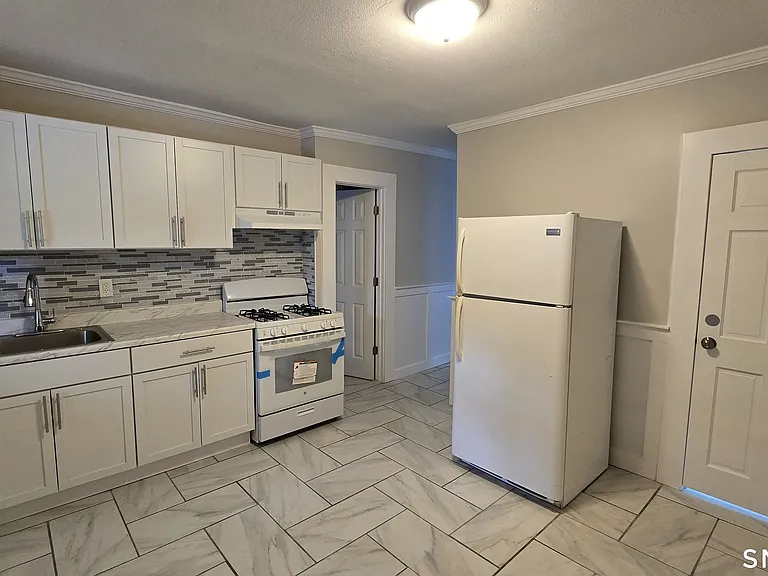 1514 Pembroke St #1L — Photo 21