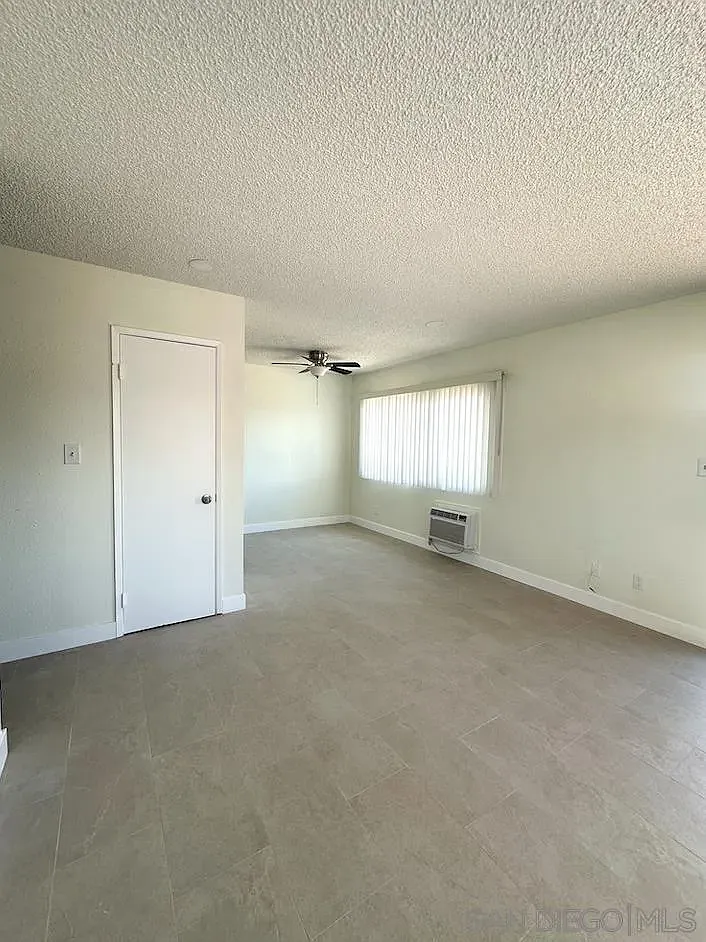 2 bed, 1.0 bath, 727 sqft, $2,295 — Photo 1