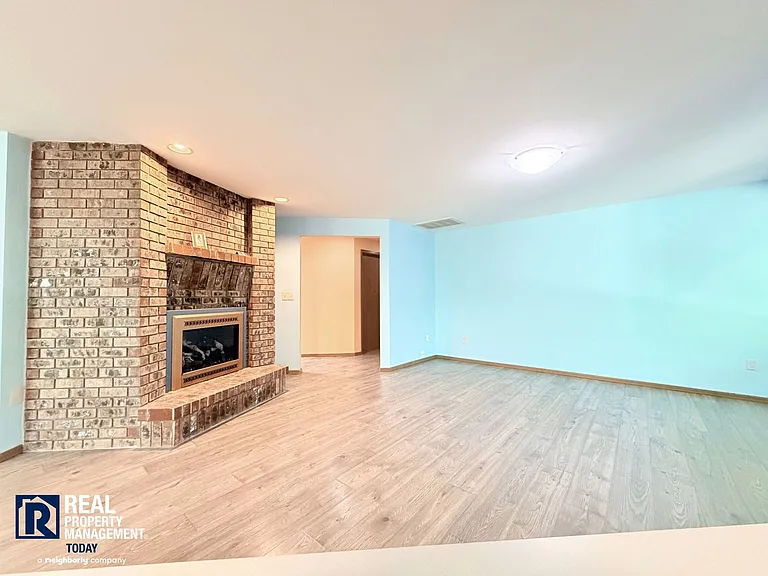6319 46th Street Ct W — Photo 8