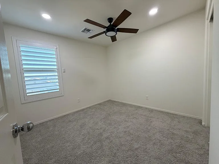 7217 W Golden Ln — Photo 34