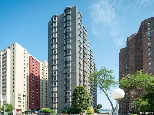 8200 E Jefferson Ave APT 1703, Detroit, MI 48214