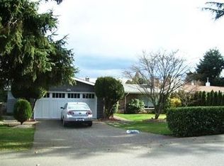 4130 92nd Ave SE, Mercer Island, WA 98040