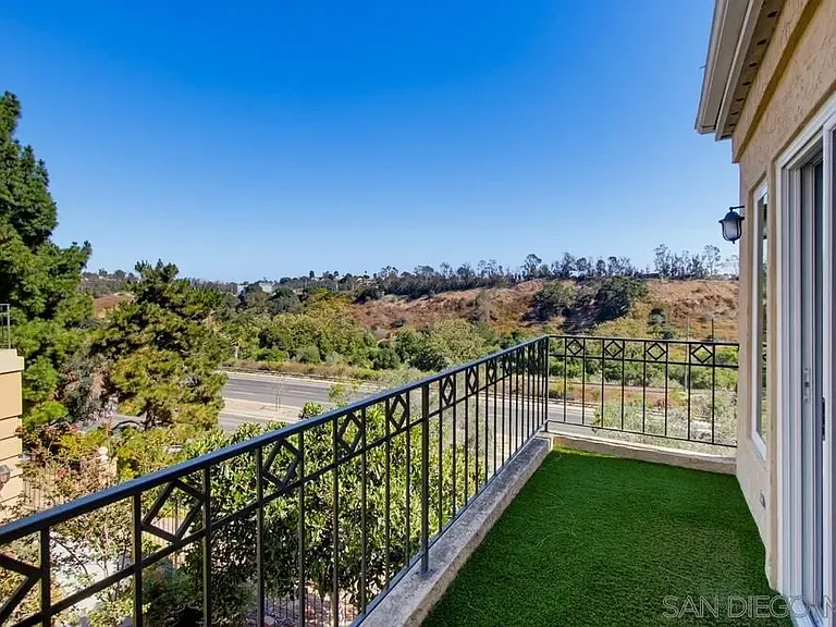7130 Calabria Ct #E — Photo 51