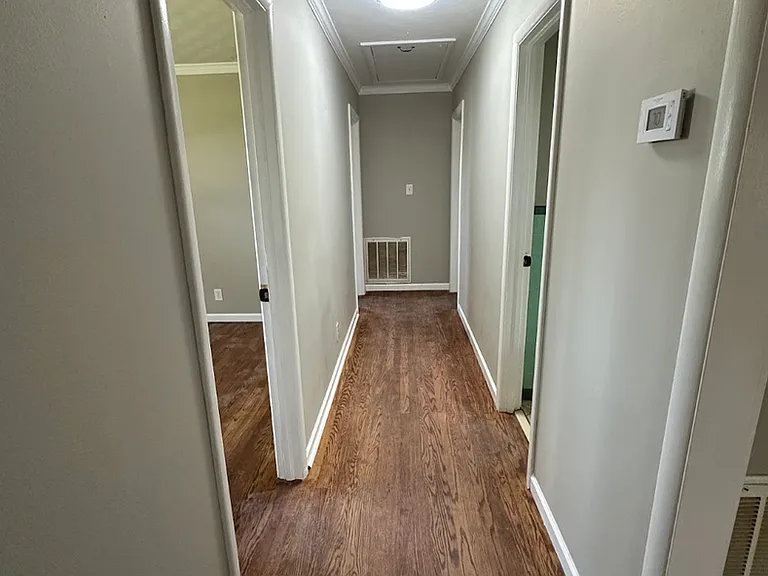 200 Pasadena Ave — Photo 8