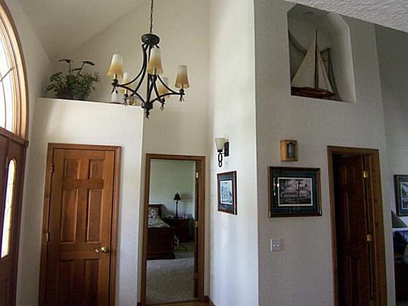 2nd image of 2350 Eastpointe Dr