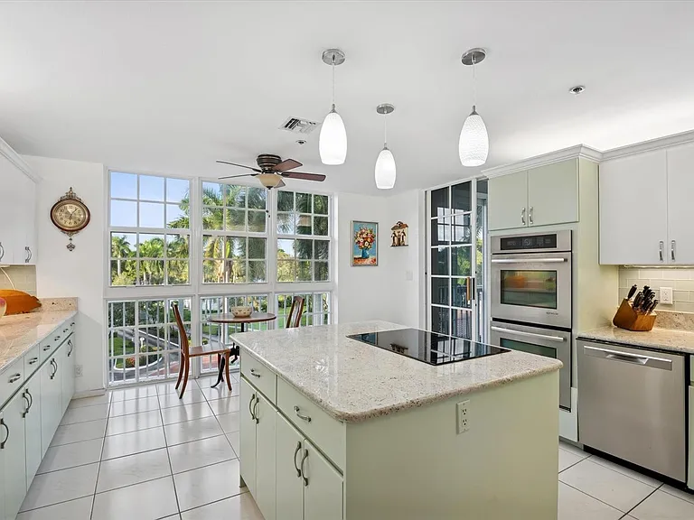 4112 W Palm Aire Dr #124A — Photo 8
