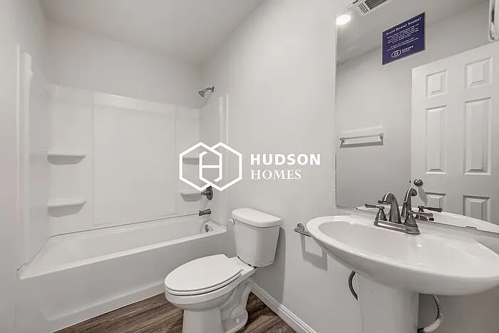 501 N Jefferson St — Photo 12