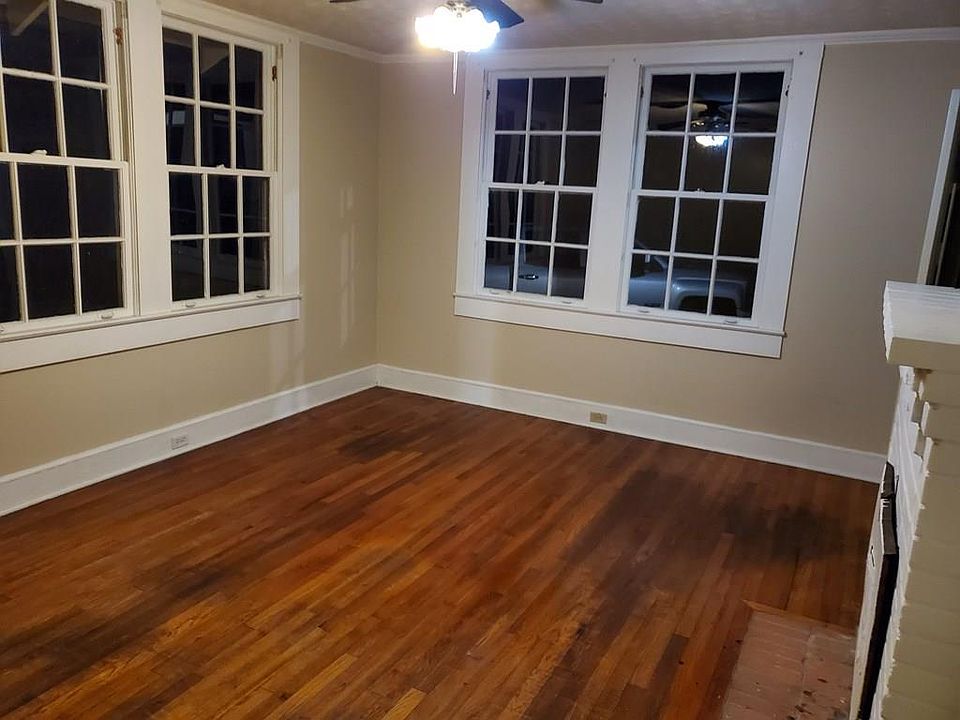 2nd image of 1856 N Union Ave