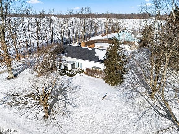 3rd image of 1864 Myers Rd