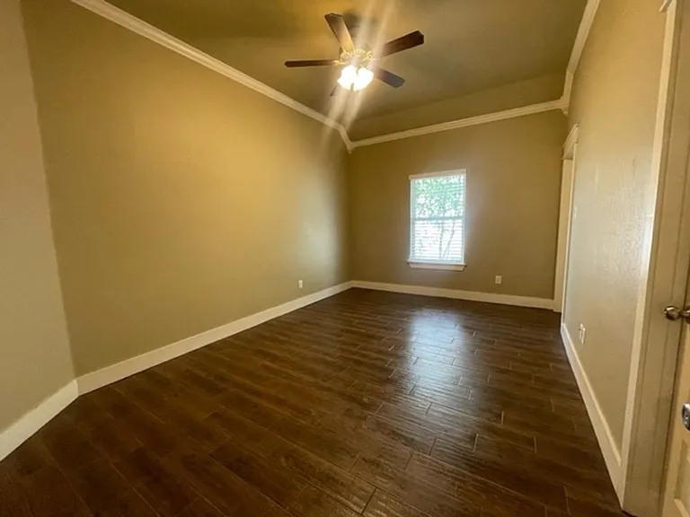 1041 Cabernet Dr — Photo 7