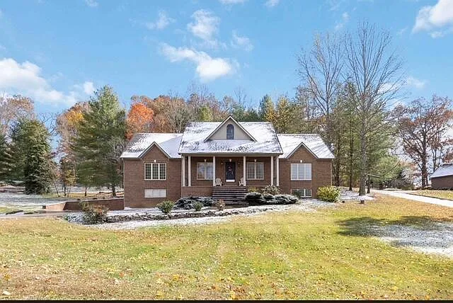 521 Water Cliff Dr photo 1