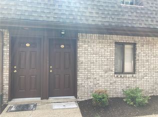 500 Milltown Rd #512, New Kensington, PA 15068