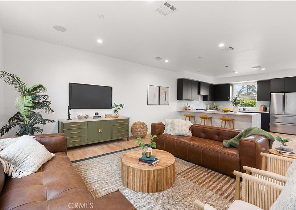 1st image of 6057 N Tujunga Ave