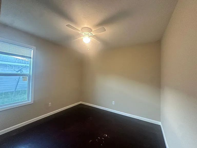 2129 Cline St — Photo 9