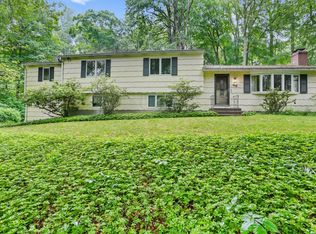 48 Crestwood Rd, Monroe, CT 06468