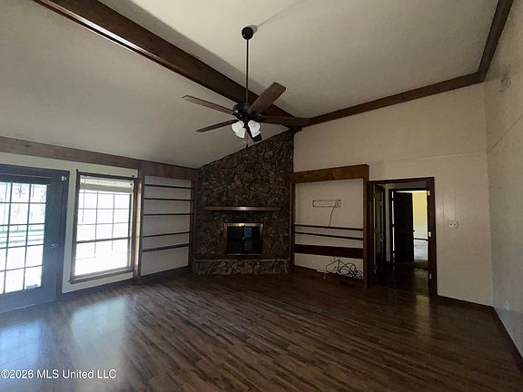 3rd image of 5221 Forest Hill Rd