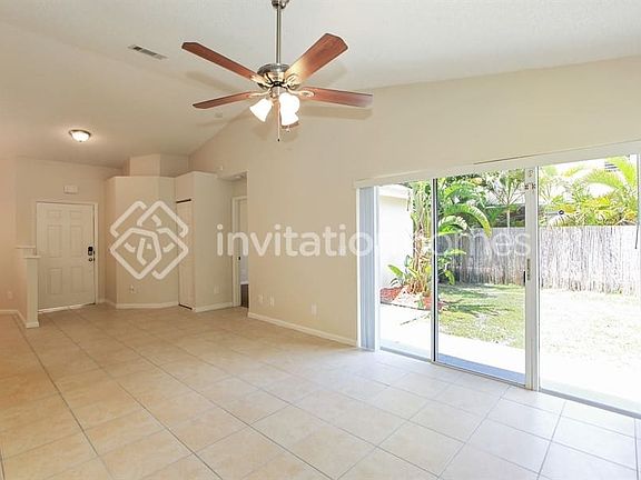 4th image of 254 NW 207th Ter