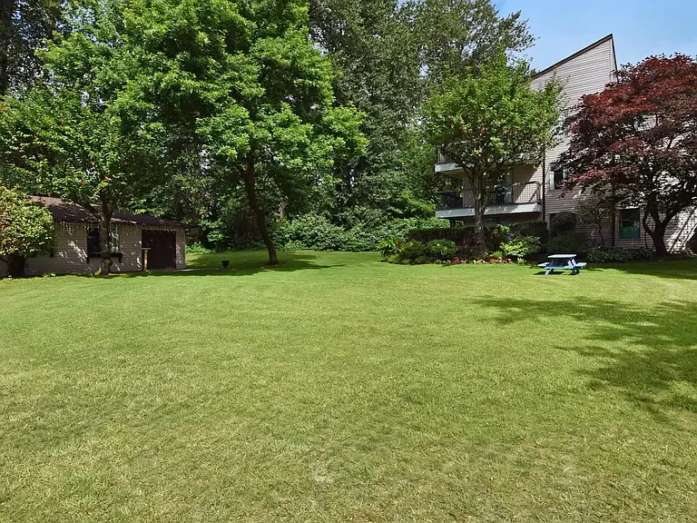 1180 Lansdowne Dr #231 — Photo 21