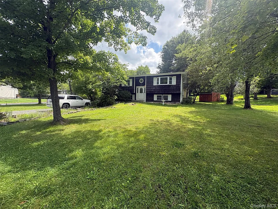 57 Wedgewood Dr