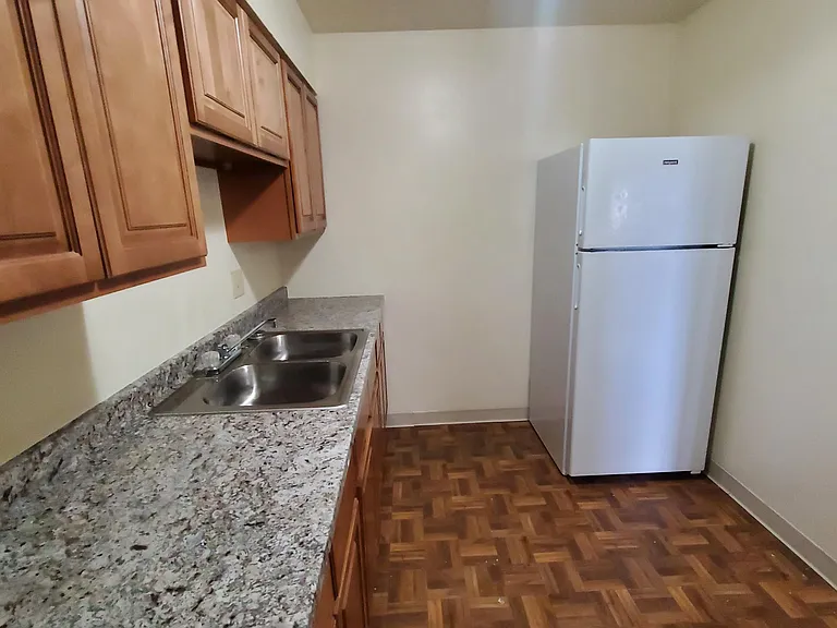 Hampton Village Apartments — Photo 17