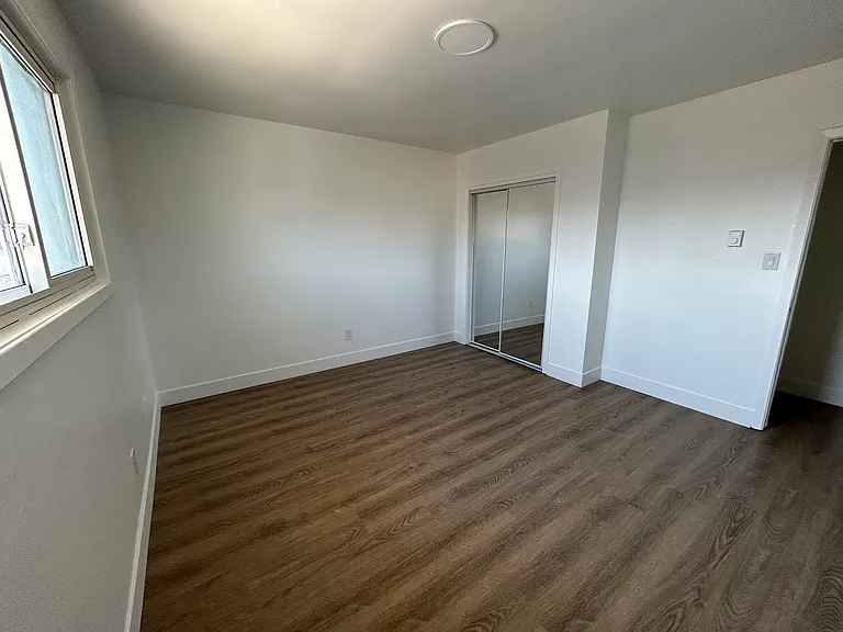 66 Willow Rd — Photo 5