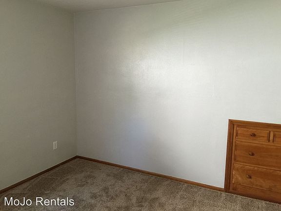 3rd image of 1614 Selby Ave APT 03