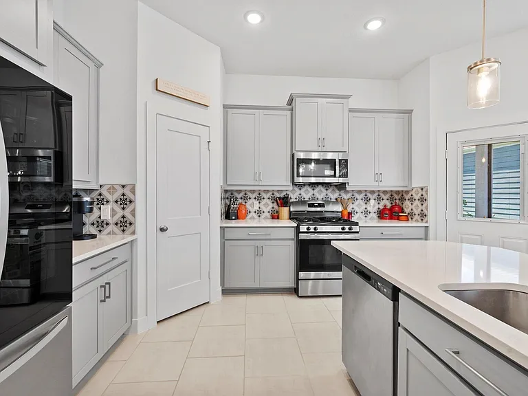 7907 Starfish Arbor Dr — Photo 9