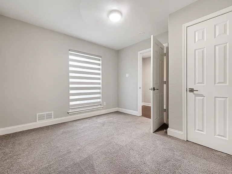 3236 Merrell Rd — Photo 17