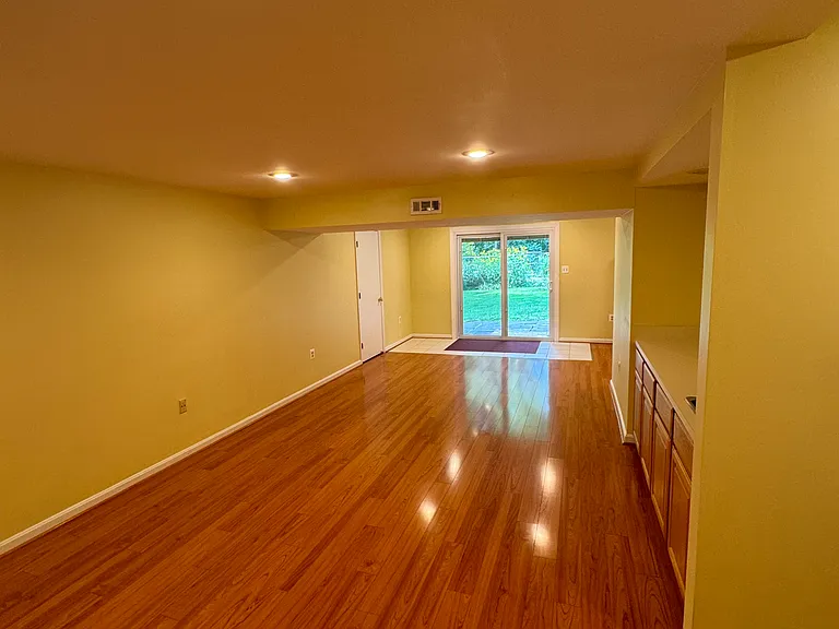 9591 Bronte Dr — Photo 49
