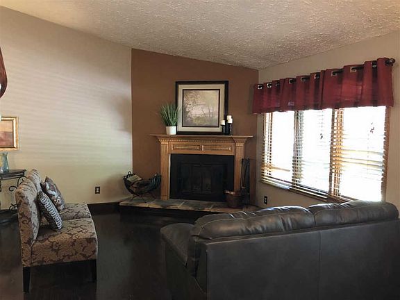 5th image of 4645 High Point Dr APT 14