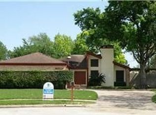 822 Walbrook Dr, Houston, TX 77062