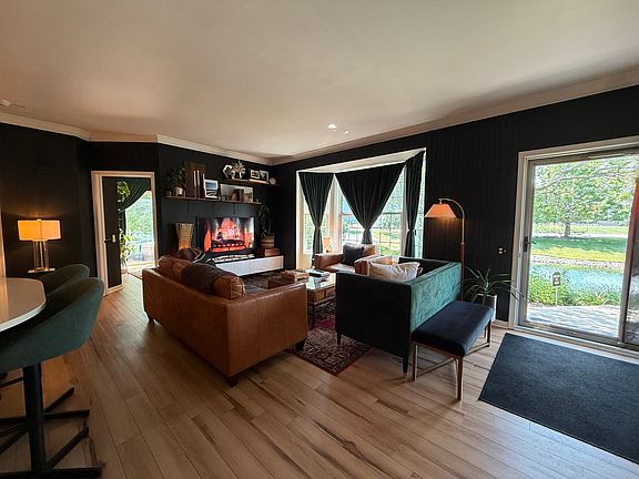 3rd image of 2716 Rockport Ln