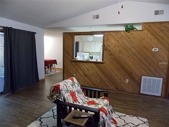 5th image of 501 El Camino Dr