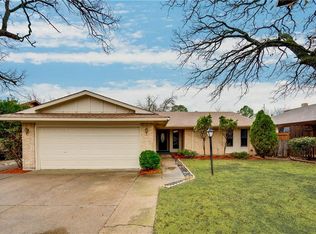 826 Auburn Dr, Lewisville, TX 75067