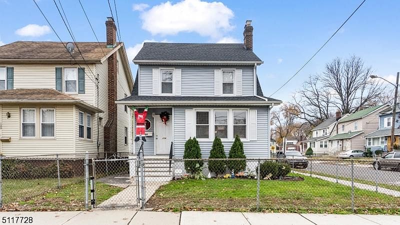 1st image of 104 Waldo Ave