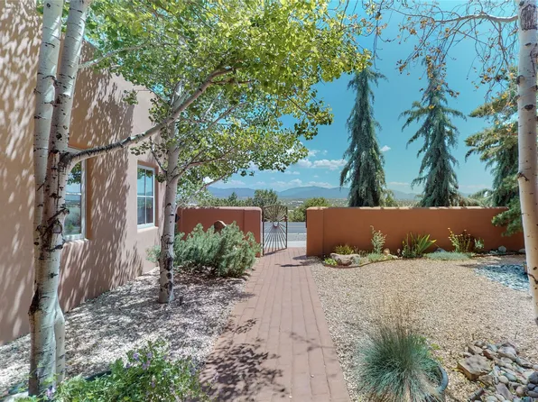 41 Camino Botanica, Santa Fe, NM 87507
