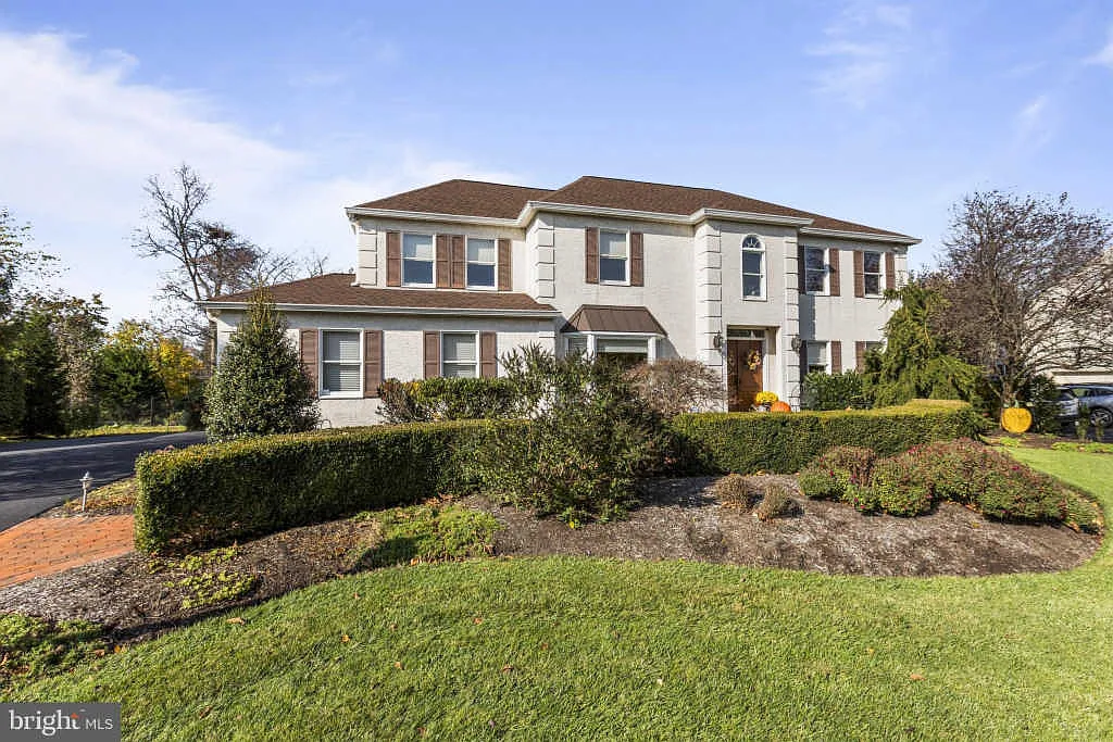 23 Marian Cir photo 1