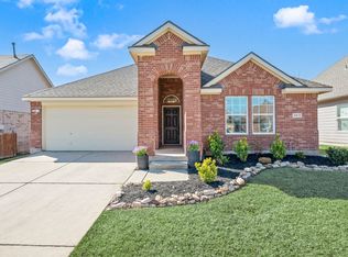 5813 Greenmeadow Dr, Denton, TX 76201