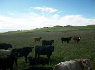 301 9th St SE, Hettinger, ND 58639