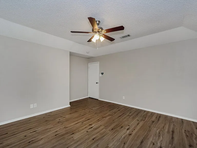 5732 Bermuda Dr — Photo 12