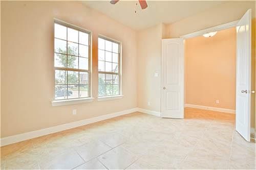 5th image of 3351 Breeze Bluff Way