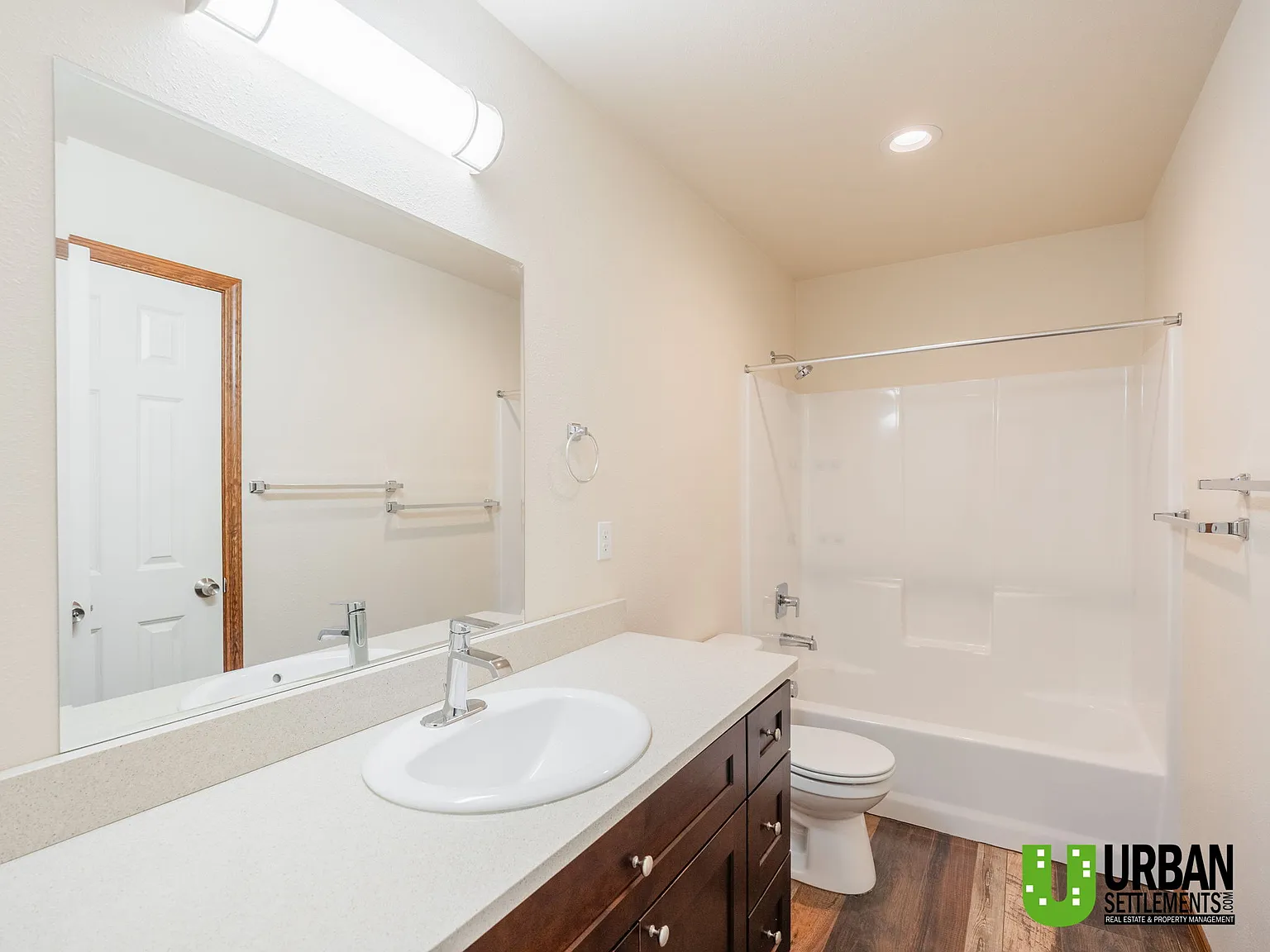 4 bed, 2.5 bath, 1760 sqft, $2,350 — Photo 4