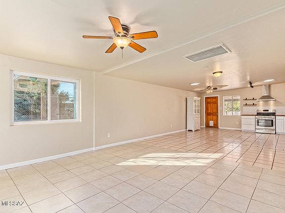 5th image of 2701 N Estrella Ave