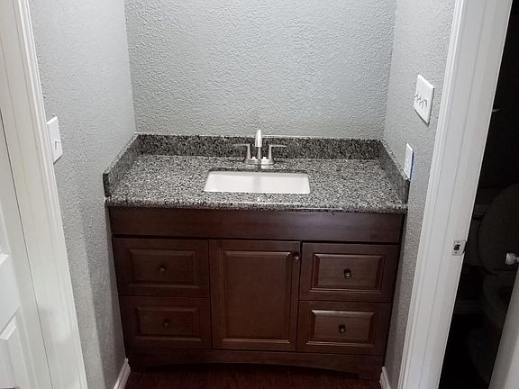 2nd image of 4107 Medical Dr #4