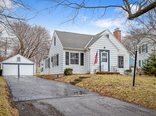 11121 W Wisconsin Ave, Wauwatosa, WI 53226