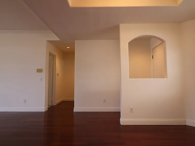 4455 Hazeltine Ave #207 — Photo 6