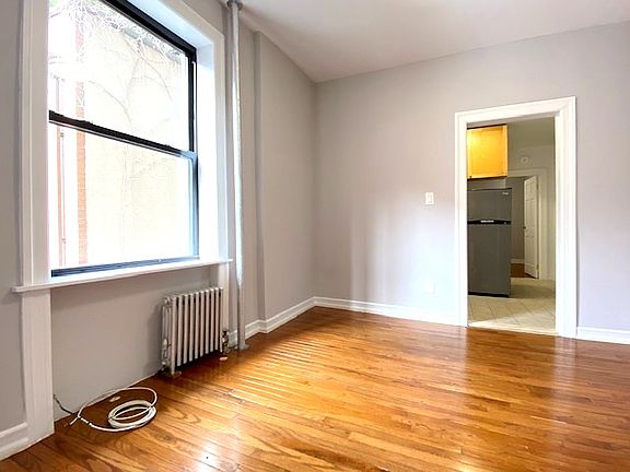 3rd image of 236 E 13th St APT 13