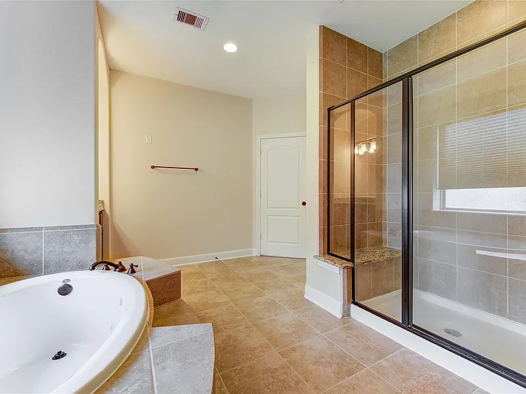 1335 Altavilla Ln — Photo 28